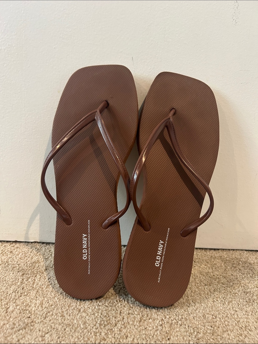 Old Navy Brown Women's Square-Toe Flip Flop Sandals